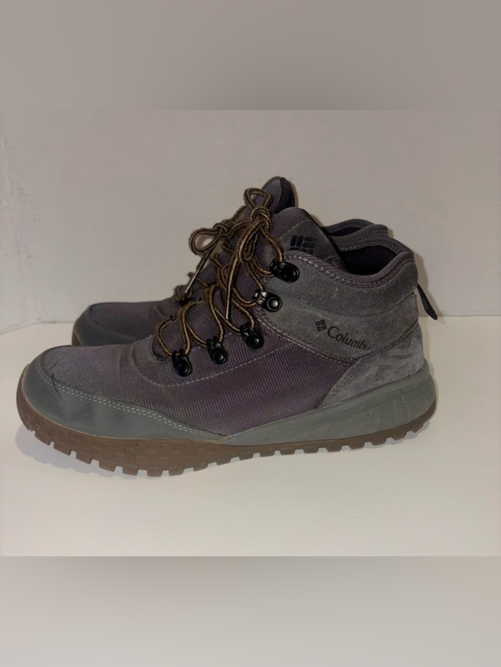 Columbia Men's Gray and Brown Hiking Boots